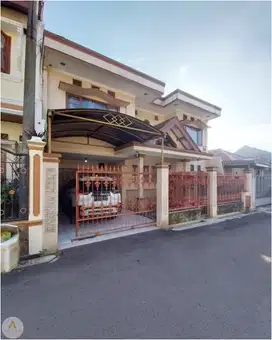 Rumah terawat murah 2lantai dekat tol Kopo margahayu