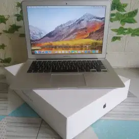 Apple Macbook Air 13-Inch 2017, Core i5 8/128 Gb