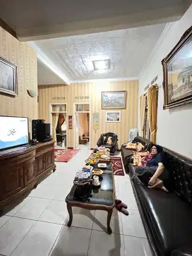 Rumah di Bojongloa Kaler, Strategis Dekat Terminal Leuwi Panjang