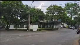 Rumah kawasan  komersil posisi hook di Bintaro sektor 9