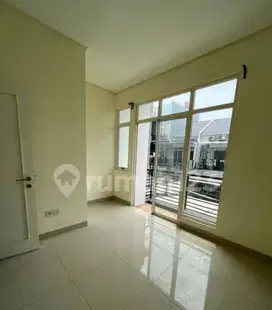 Dijual Rumah Di Layar Permai Uk 4x12 , 2 Lantai di Pik