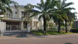 Rumah Mewah Fasilitas Lengkap Lokasi ELITE Dian Istana Surabaya Barat