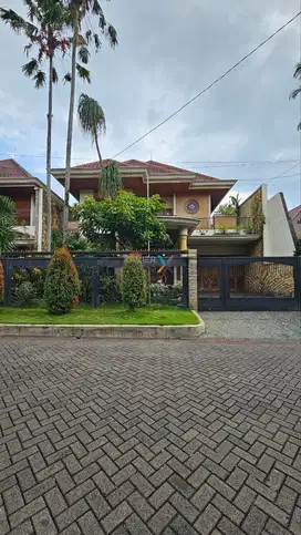 Rumah Mewah Premium Dekat Ijen Boulevard Klojen Malang