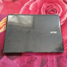 Laptop Acer Aspire ES1-432