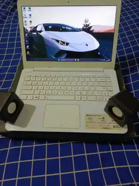 Asus E402Y | PUTIH MULUS | SLIM | RAM 4 | SSD