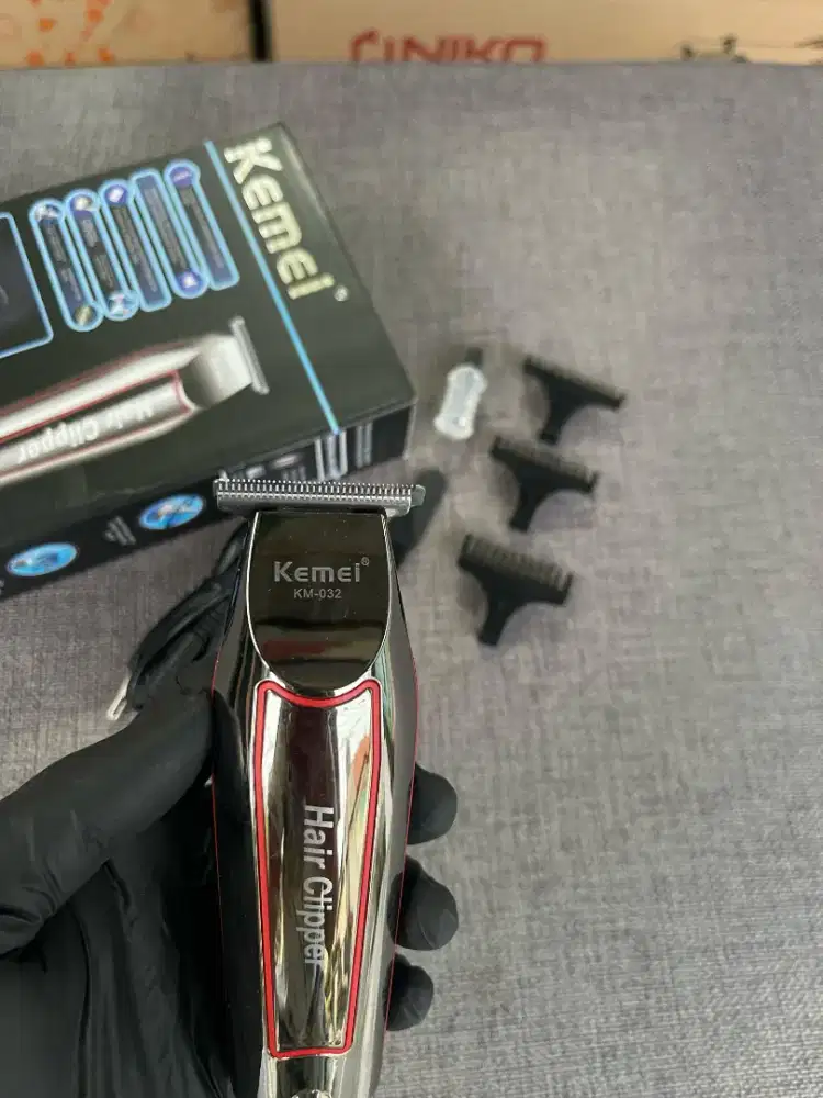 Kemei km032 trimmer cukur rambut