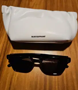 Kacamata blue elephant ori