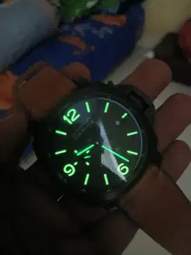 Di jual jam tangab