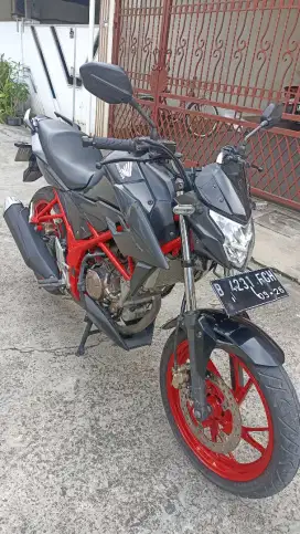 Honda CB 150 R LED tahun 2016.