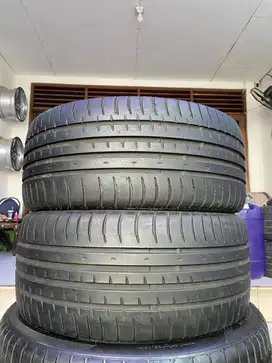 Ban Accelera  235 40 r18 2Pcs