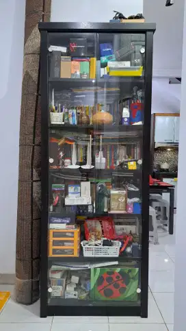 Lemari buku pajangan kayu minimalis preloved bekas