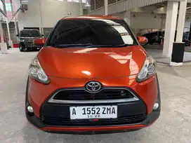 TOYOTA SIENTA V 1.5 AT 2017 ORANYE A1552ZMA