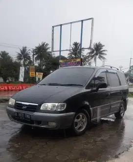 Hyundai Trajet GL8 CVVT Manual Tahun 2005