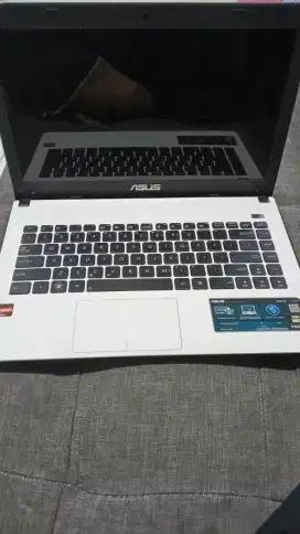 Laptop Asus X401U