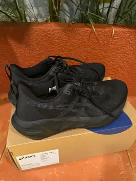 Novablast 5 hitam- kalcer