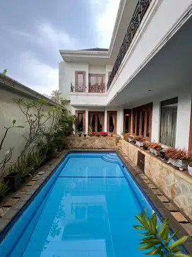Dijual Rumah Bagus Best Location Bebas Banjir di Kebayoran Baru