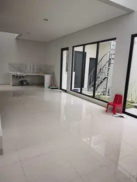 Dijual Rumah Baru Modern Minimalis di Cluster Emily Summarecon Bandung