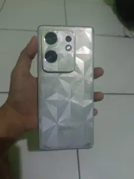Handpone invinix zero 30 8+8/256