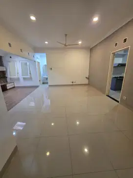 Jual rumah komp singgasana pradana