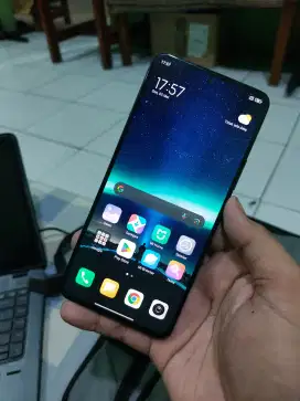 Xiaomi 12T 5G ram 8/256.