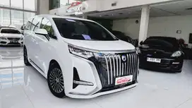 Byd Denza D9 2025 white on brown