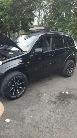 Dijual mobil toyota rav4 2001