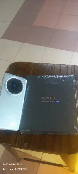 Hp Vivo x200 12/256 open box only