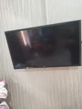 Smart tv 32in (LG)