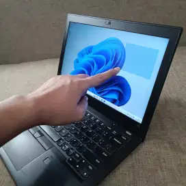 Laptop Lenovo Thinkpad X280 Touchscreen core i5 gen 7 ram 8 ssd 256