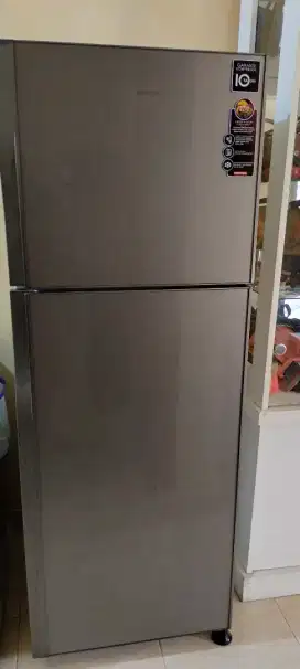 Polytron inverter glass door
