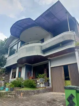Dijual Villa Gadog Cipanas SHM, 556m², 4KT, 2 Lantai, Harga 1,5M Nego