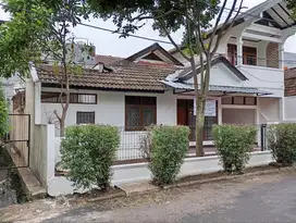 Rumah Lama Siap Huni Komplek Pratisita Antapani