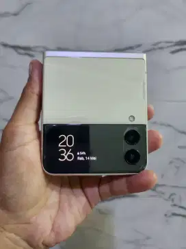 Samsung Z Flip3, Ram 8/256, Nfc(Hp fungsi normal,Minus garis ky dpoto)