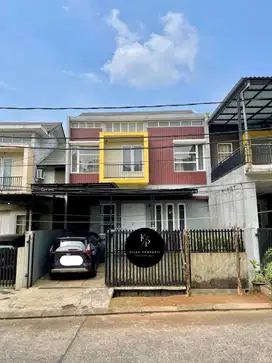 Turun Harga!  Dijual Cepat Rumah Rapih Siap Huni View taman bukit golf