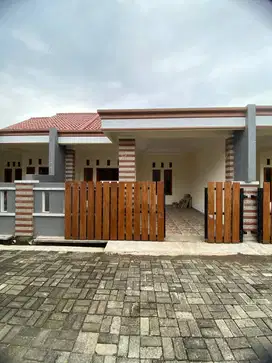 Dijual rumah siap huni Dp 0% lokasi 10 menit ke stasiun depok