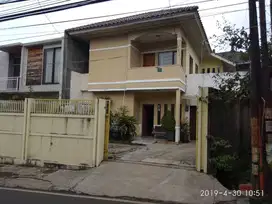 Rumah Strategis Mainroad di Jl Cigadung Raya dekat Dago