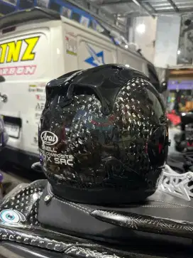 Helm Arai rx7x warna asli biru pedrosa (skining carbon)