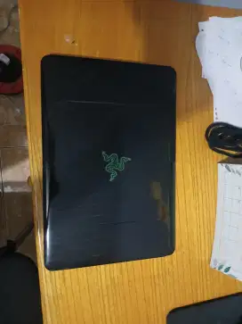 Laptop razer blade 14 (2017) mati total 1 bulan servis
