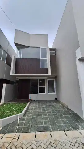 SIAP HUNI RUMAH 4 KAMAR TIDUR DEKET KE LRT JATIBENING KAPIN
