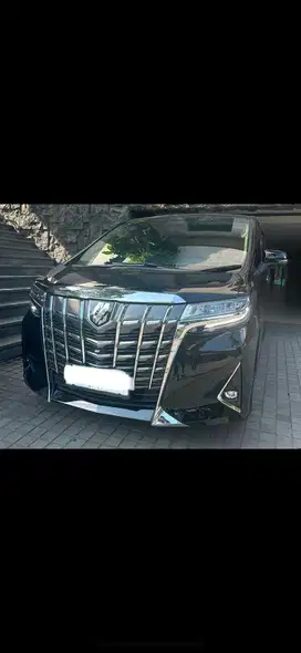 Toyota Alphard 2019 KM8 rb LIKE NEW super istimewa Bensin