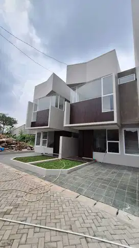 TERMURAH READY RUMAH 4 KAMAR TIDUR DEKET KE TOL
