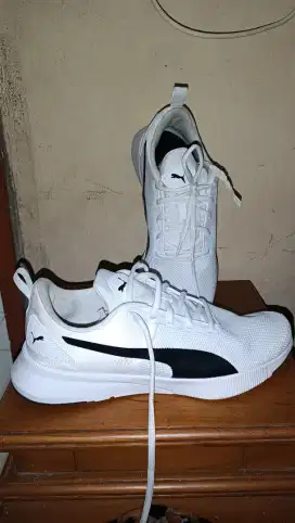 Sepatu PUMA impor malaysia