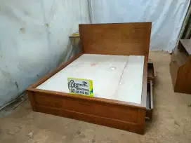 Tempat tidur minimalis terbaru.