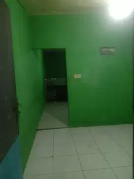 Disewakan kontrakan 3 petak + kamar mandi dan 2 petak + kamar mandi