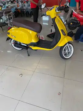 Dijual motor listrik uwinfly sudah modif vespa pribadi apik