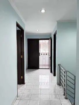 Dijual Rumah Daan Mogot Baru Strategis Bebas Banjir