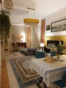 Dijual Rumah 2 Lantai di pinggir jalan Kembangan kebon jeruk JakBar
