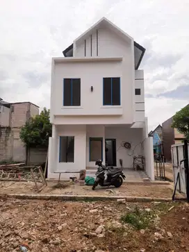 RUMAH MURAH 900 JUTAAN 2 LANTAI AKSES MASUK 2 MOBIL