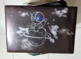 Laptop axio core i3 ram 6gb SSD 256gb