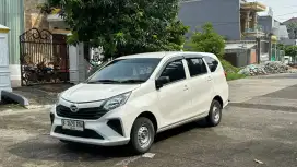 Daihatsu Sigra d plus manual 2024 (no r)